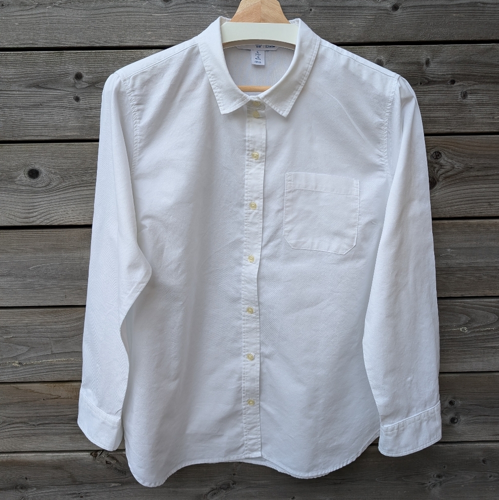 Old Navy Classic White Button Down Shirt